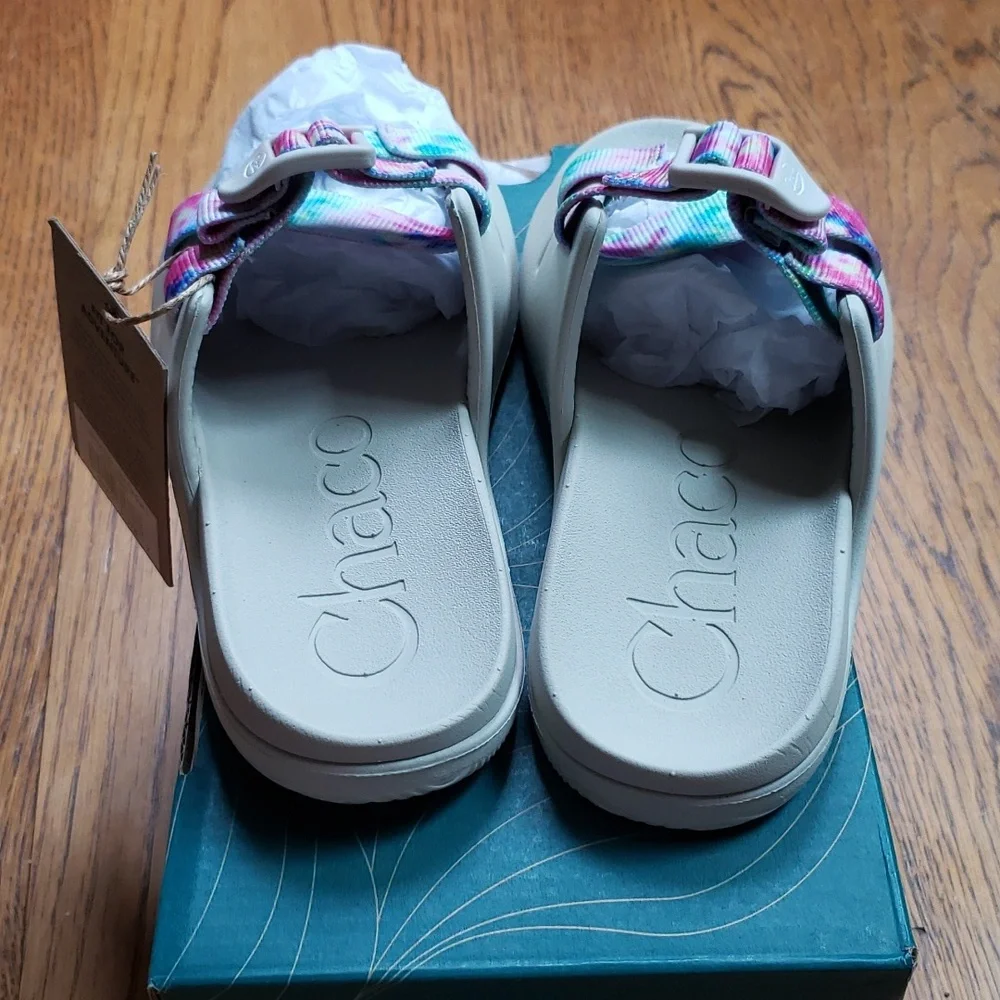 NIB Chaco Chillos Slide Sandal In White Rainbow Tie Dye Kids Size 1